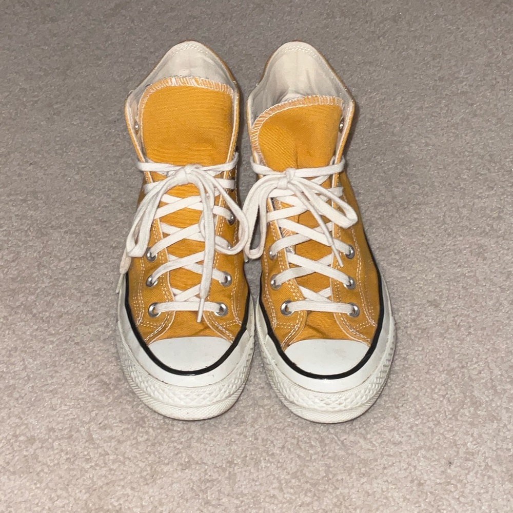Yellow Converse High-Top platform Sneakers
